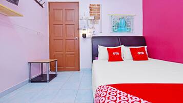 Double Room | WiFi (free), bed sheets