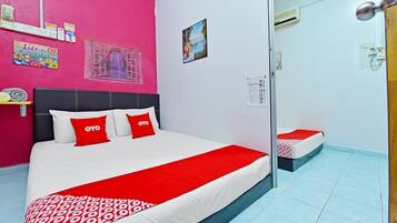 WiFi (free), bed sheets