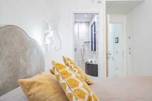 1 bedroom, iron/ironing board, free WiFi, bed sheets - La Corte dei Cuoridoro 1  A Perfect Pied-a-Terre in San Marco (Venice)