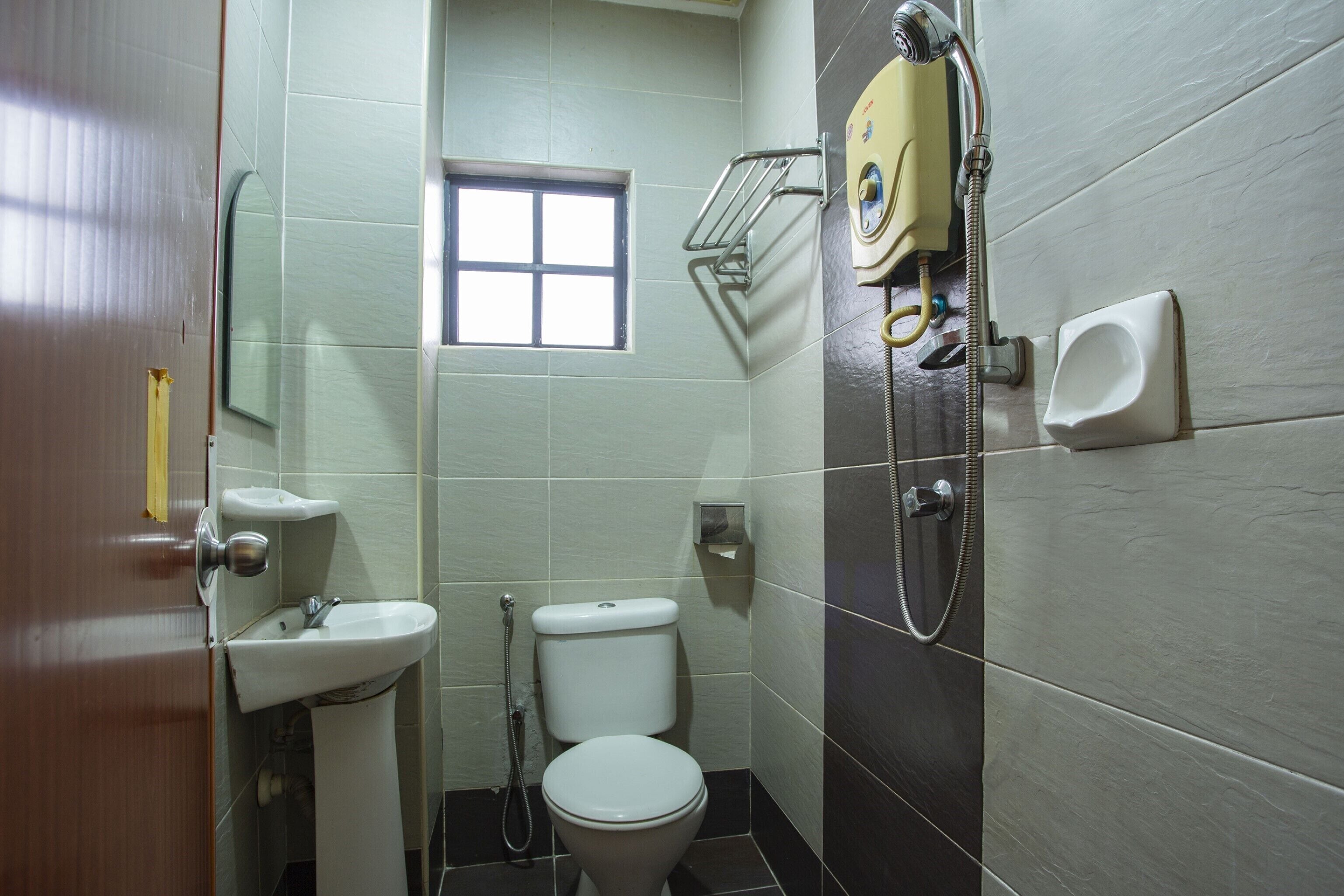 Photo - OYO 90160 Kl City Lodge