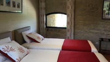 1 slaapkamer, een bureau, een strijkplank/strijkijzer, gratis wifi