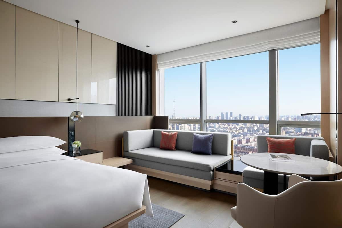 1 bedroom, in-room safe, desk, laptop workspace