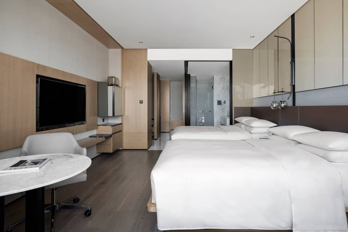 1 bedroom, in-room safe, desk, laptop workspace