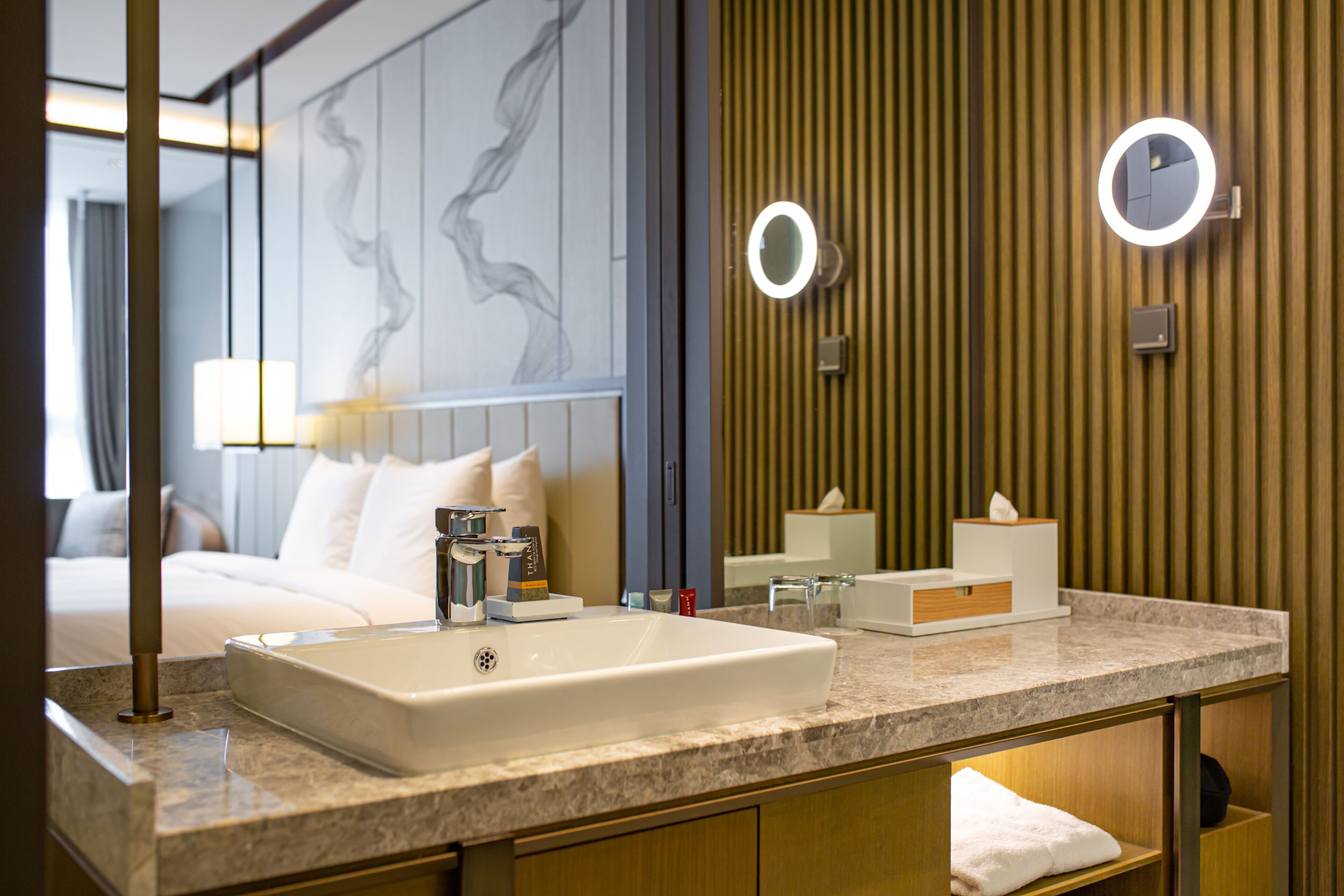 shower, free toiletries, hair dryer, slippers