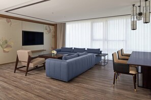 Presidential Suite, 1 King Bed | Living room