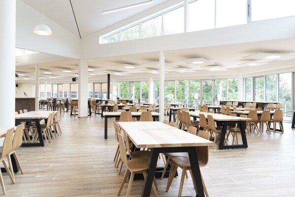 تناول الطعام