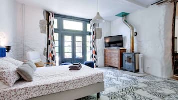 16 camere, culla da viaggio, Wi-Fi, lenzuola