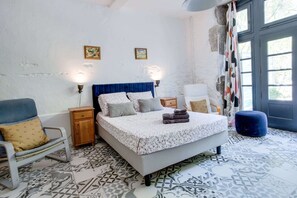 16 Schlafzimmer, Reisekinderbett, WLAN, Bettwäsche