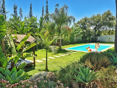 VILLA OASIS : Ideal for families and groups.