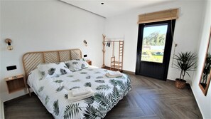 5 bedrooms, iron/ironing board, travel cot, free WiFi