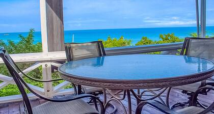 Perfect getaway with beautiful beach and sunset Views,, with a Private Pool