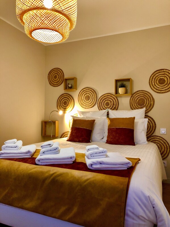 1 slaapkamer, een strijkplank/strijkijzer, gratis wifi, beddengoed