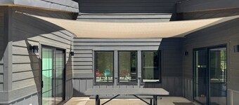 Modern Manor .