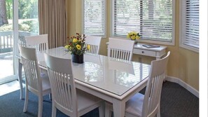 Dining - Shipyard Stand Alone Cottage (Hilton Head Island)