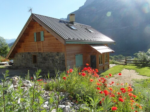 Chalet 80m2, Très calme, vue exceptionnelle sur les montagnes