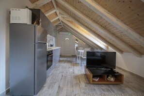 Refrigerador, microondas, horno y lavavajillas 