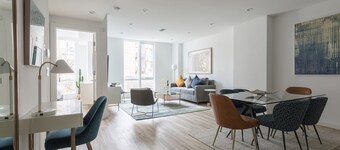 Stylish 3BR Retreat w Private Deck Near NYC