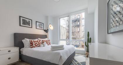 Sun-drenched 3BR Loft with Outdoor Space Near NYC
