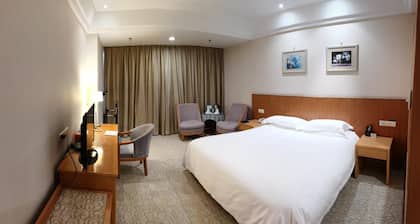 Jinyuan Jinling Plaza