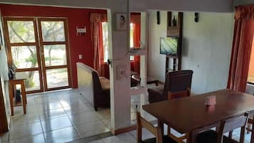 Economy House, 2 Bedrooms | Living room