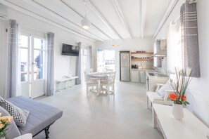 Télévision à écran plat, chaîne hi-fi