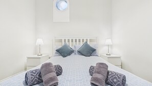 2 slaapkamers, een strijkplank/strijkijzer, wifi
