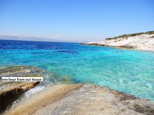 Apartment with fantastic views in the peaceful bay on the island of Korcula 