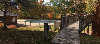 Affordable Two Bedroom Family Getaway. <br>Ski / Golf / Boating / Leisure