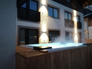 Utendørs boblebad