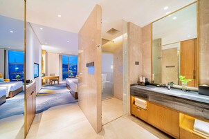 Minibar, in-room safe, iron/ironing board, free cribs/infant beds