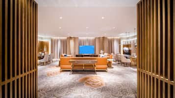 Presidential Suite, Berbilang Katil, Non Smoking | Bar mini, peti besi dalam bilik, seterika/papan seterika