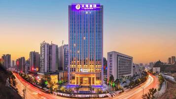 المنشأة من الخارج