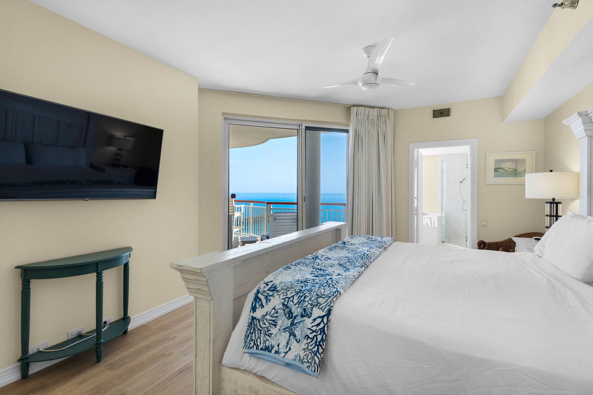 2 bedrooms, iron/ironing board, travel crib, free WiFi