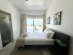 4 bedrooms, in-room safe, iron/ironing board, WiFi