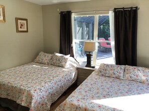 4 Schlafzimmer, Bügeleisen/Bügelbrett, kostenloses WLAN, Bettwäsche