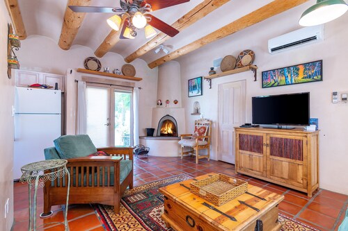 Walk to Plaza From 2/2 Adobe bungalow