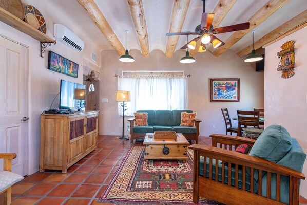 Smart TV, fireplace, DVD player, books