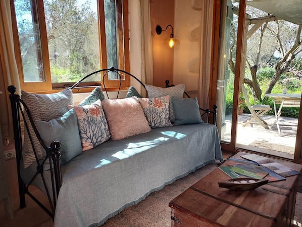 Bücher, Stereoanlage