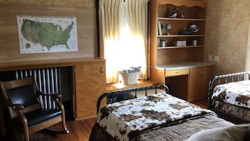 6 bedrooms, iron/ironing board, WiFi, bed sheets