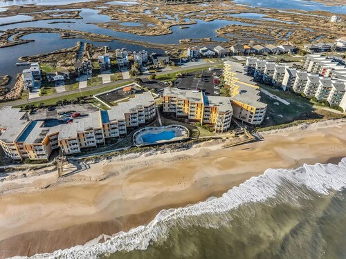 Incredible Oceanfront End-Unit Condo with Pool & Elevator Access