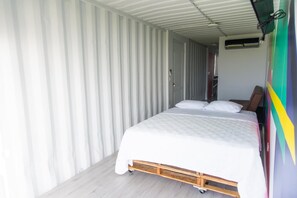 1 Schlafzimmer, hochwertige Bettwaren, Betten mit Memory-Foam-Matratzen