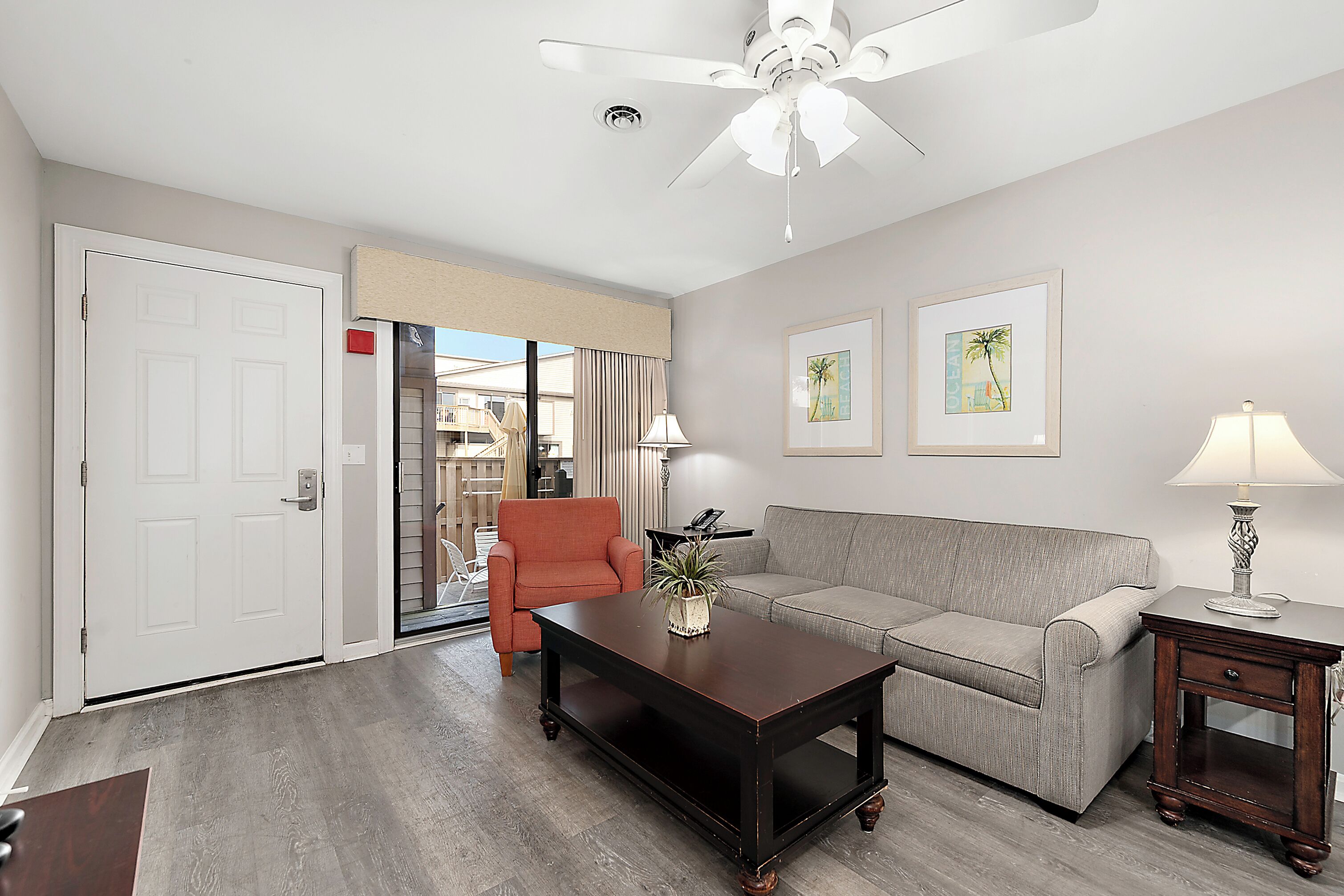 電視、 DVD 播放機