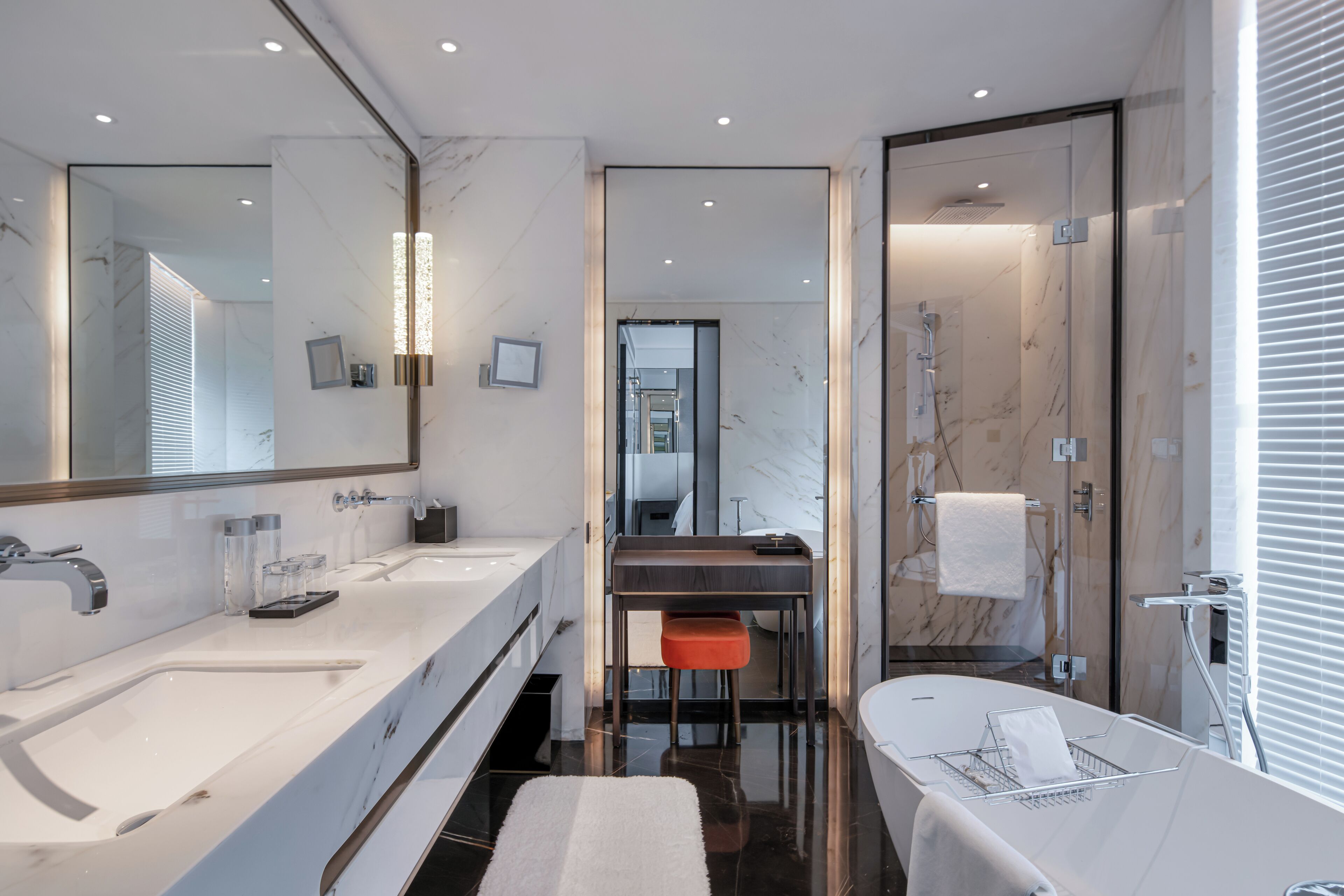 Suite, 2 Bedrooms (2 King Beds, Club Lounge Access) | Bathroom | Combined shower/tub, designer toiletries, hair dryer, bathrobes