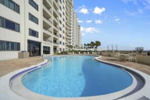 Condo, 2 habitaciones | Alberca