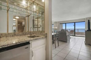 Interior entrance - Emerald Towers 605 by Five Star Properties (Destin)