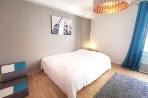 1 bedroom, desk, iron/ironing board, travel crib - Studio Langstross, Grand'Rue, Hypercentre (Strasbourg)