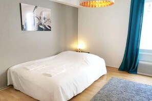 1 bedroom, desk, iron/ironing board, travel crib - Studio Langstross, Grand'Rue, Hypercentre (Strasbourg)