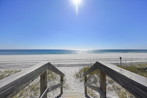 House, 5 Bedrooms | Beach | On the beach