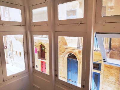 2 bedroom apartment in the Capital city Valletta!