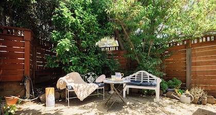 Beautiful, relaxing home with natural light & beautiful views of San Francisco.